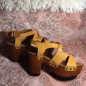 Strapped extra light chunky heels